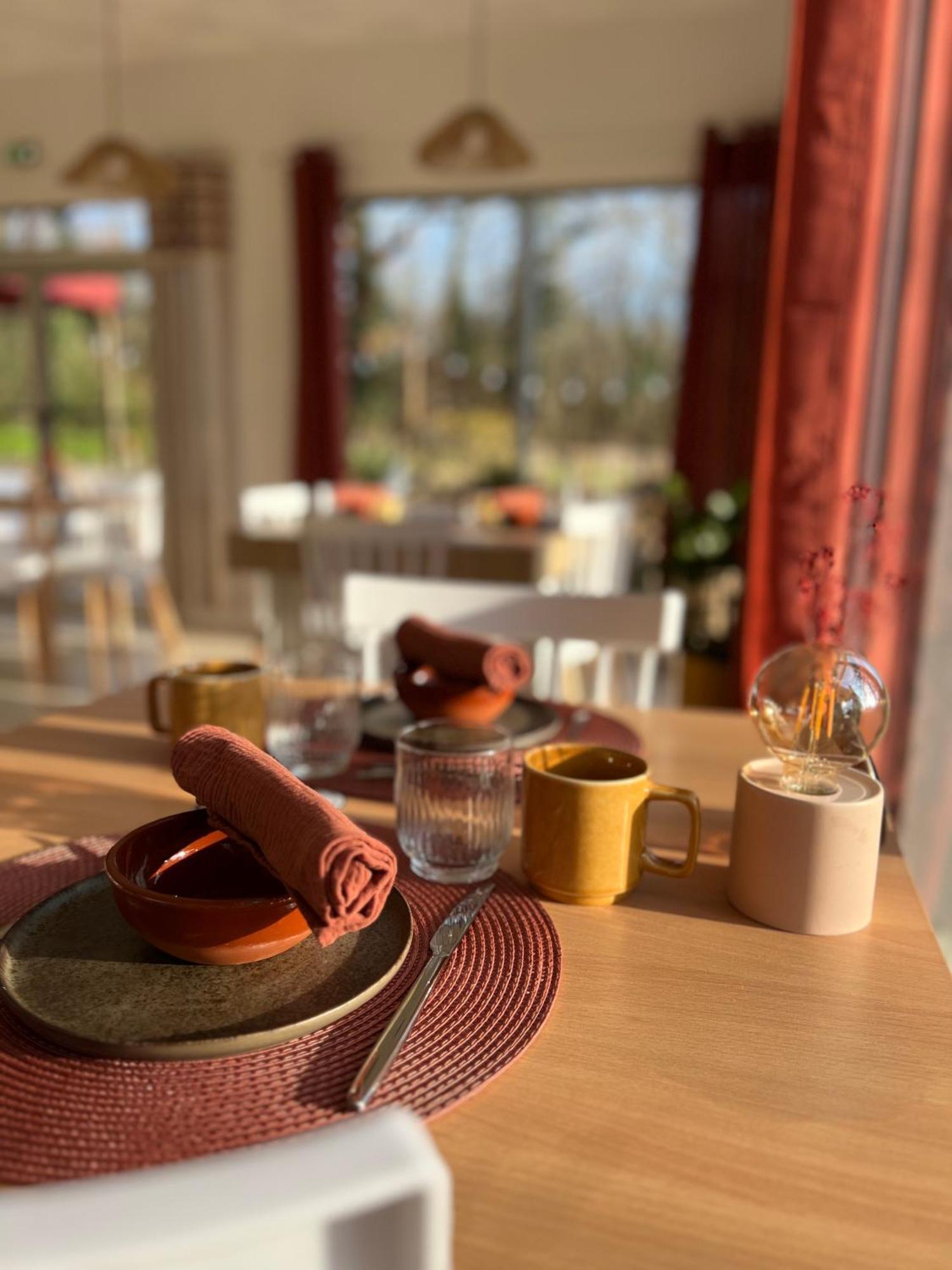 Motel Les Broussailles Mesves-sur-Loire Екстер'єр фото
