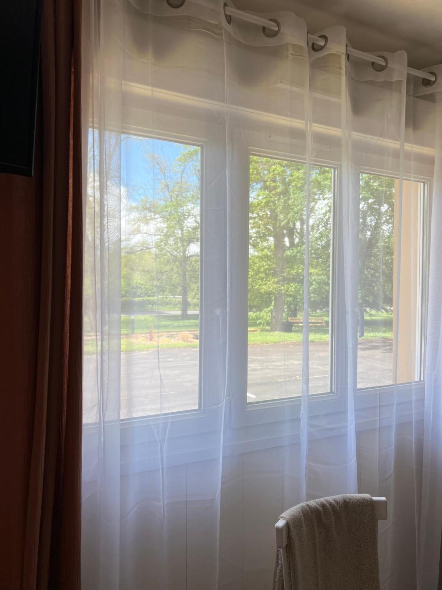Motel Les Broussailles Mesves-sur-Loire Екстер'єр фото