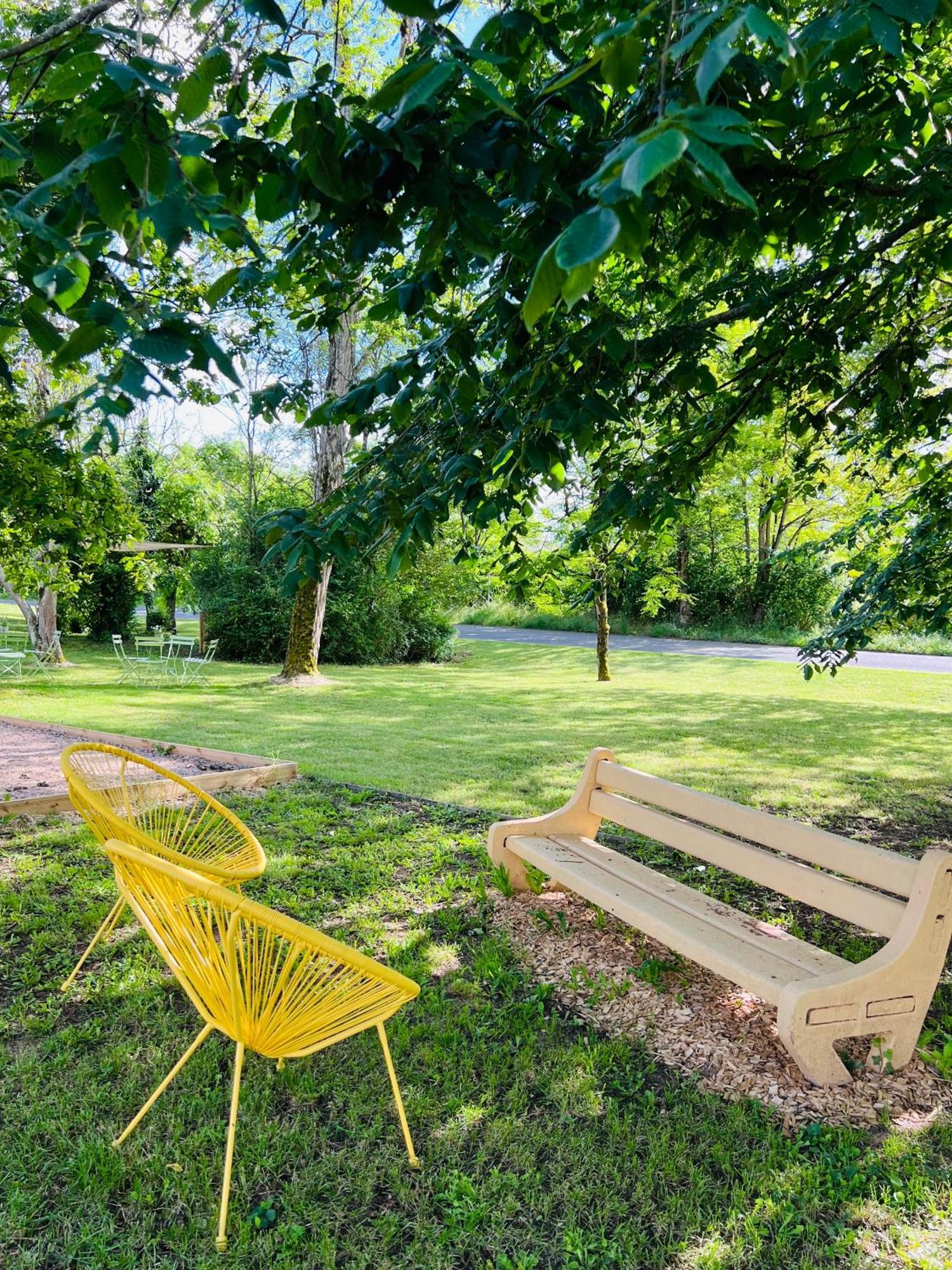 Motel Les Broussailles Mesves-sur-Loire Екстер'єр фото