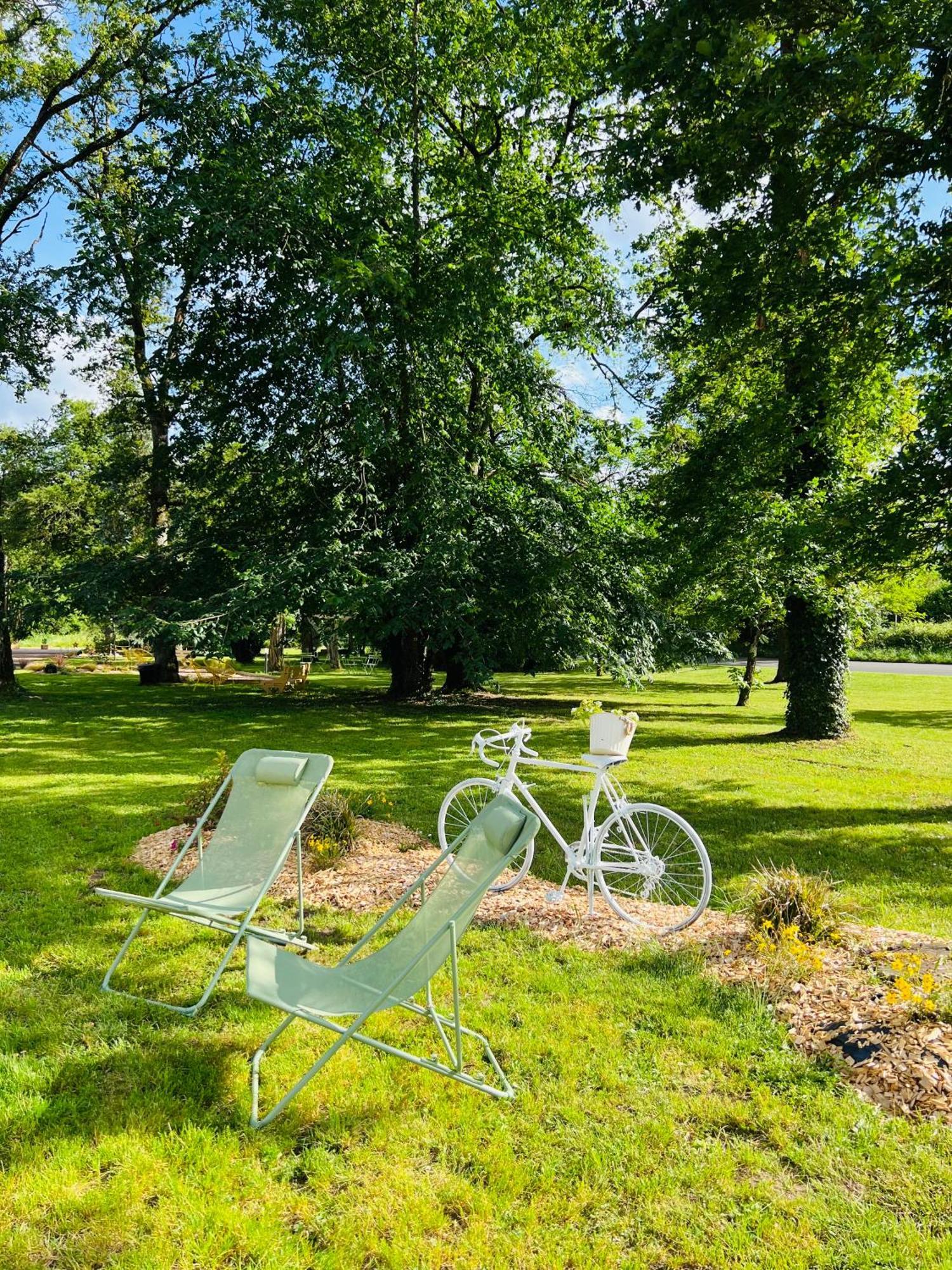 Motel Les Broussailles Mesves-sur-Loire Екстер'єр фото