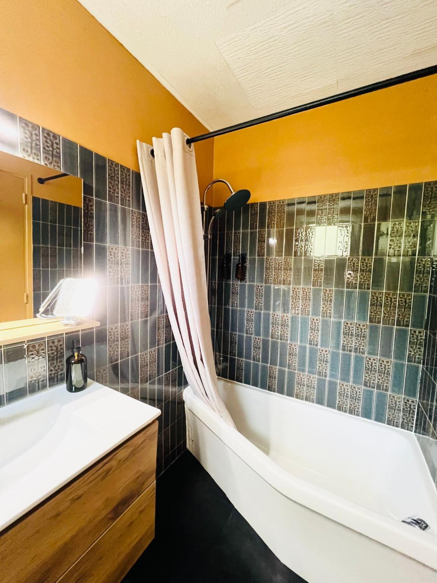 Motel Les Broussailles Mesves-sur-Loire Екстер'єр фото